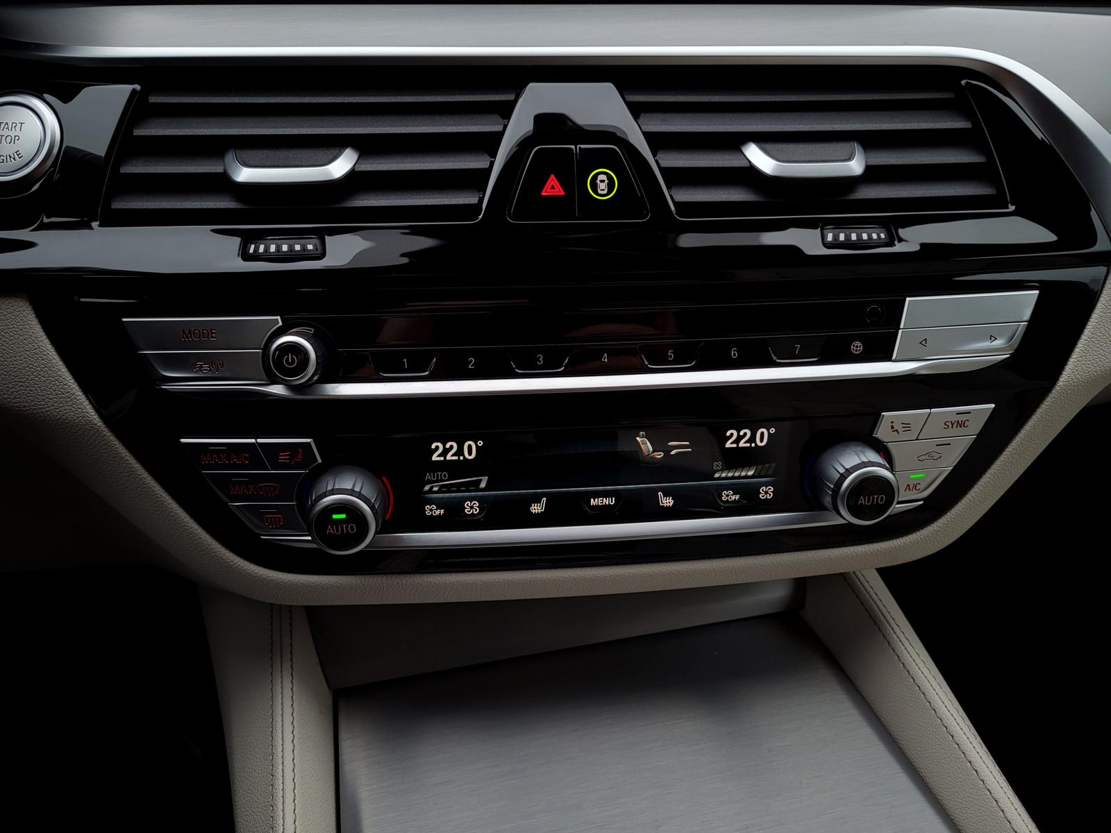BMW 520 d Tour. M Sport LASER|HUD|H&K|R-KAM|KEYLESS