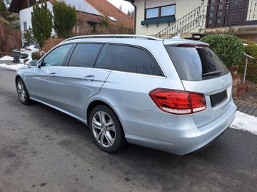 Mercedes E 200 - 3