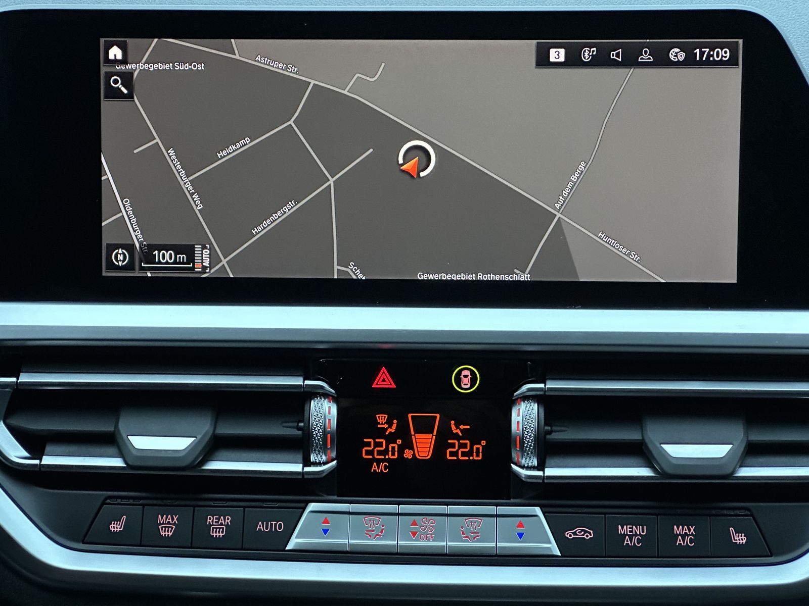 Fahrzeugabbildung BMW 330e Touring M-Sport NAV+LASER+PANO+ACC+HEAD-UP