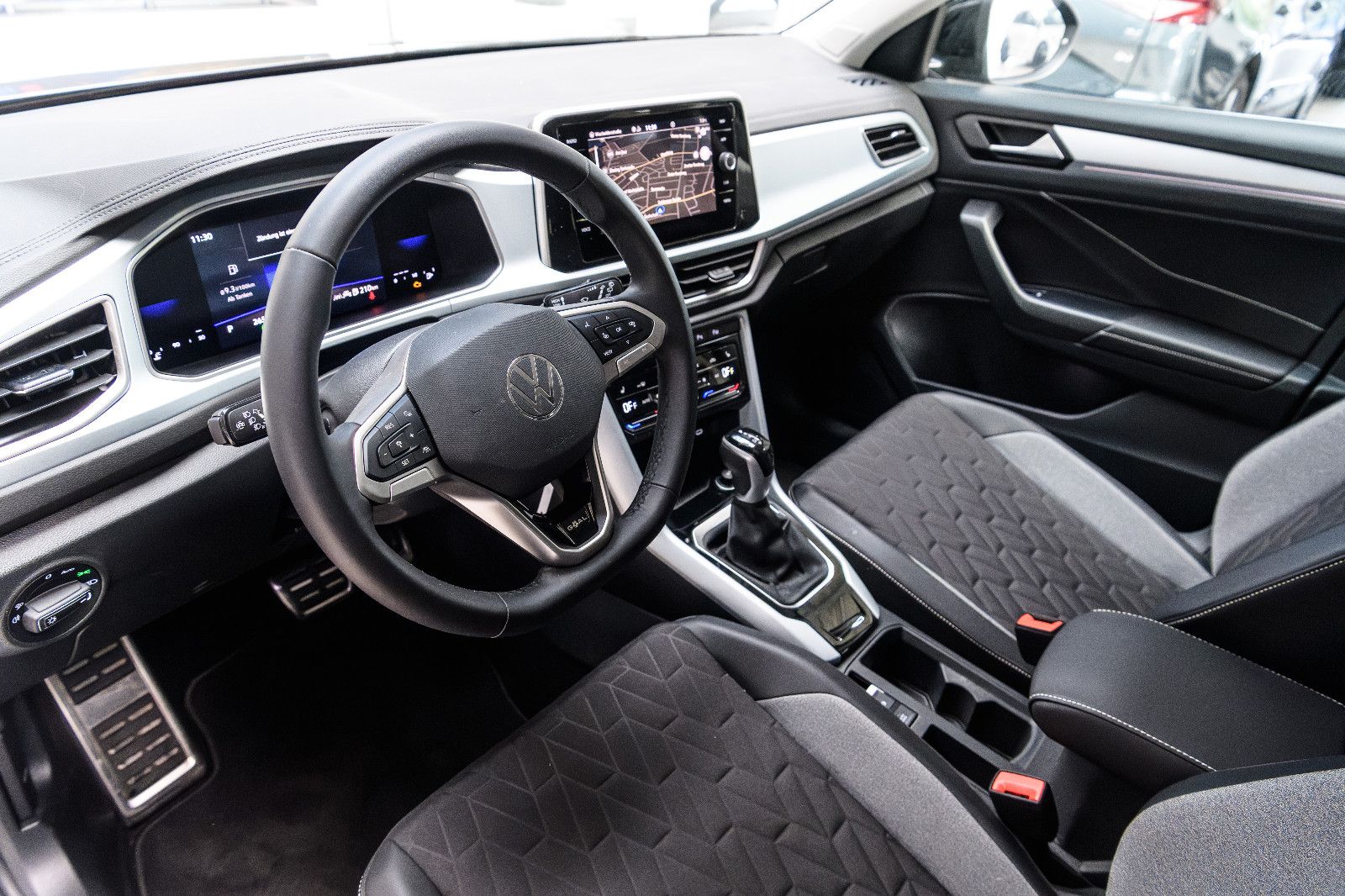 Fahrzeugabbildung Volkswagen T-Roc Goal+LED+AHK+NAVI+SHZ+ACC+GJR+SIDE.ASS