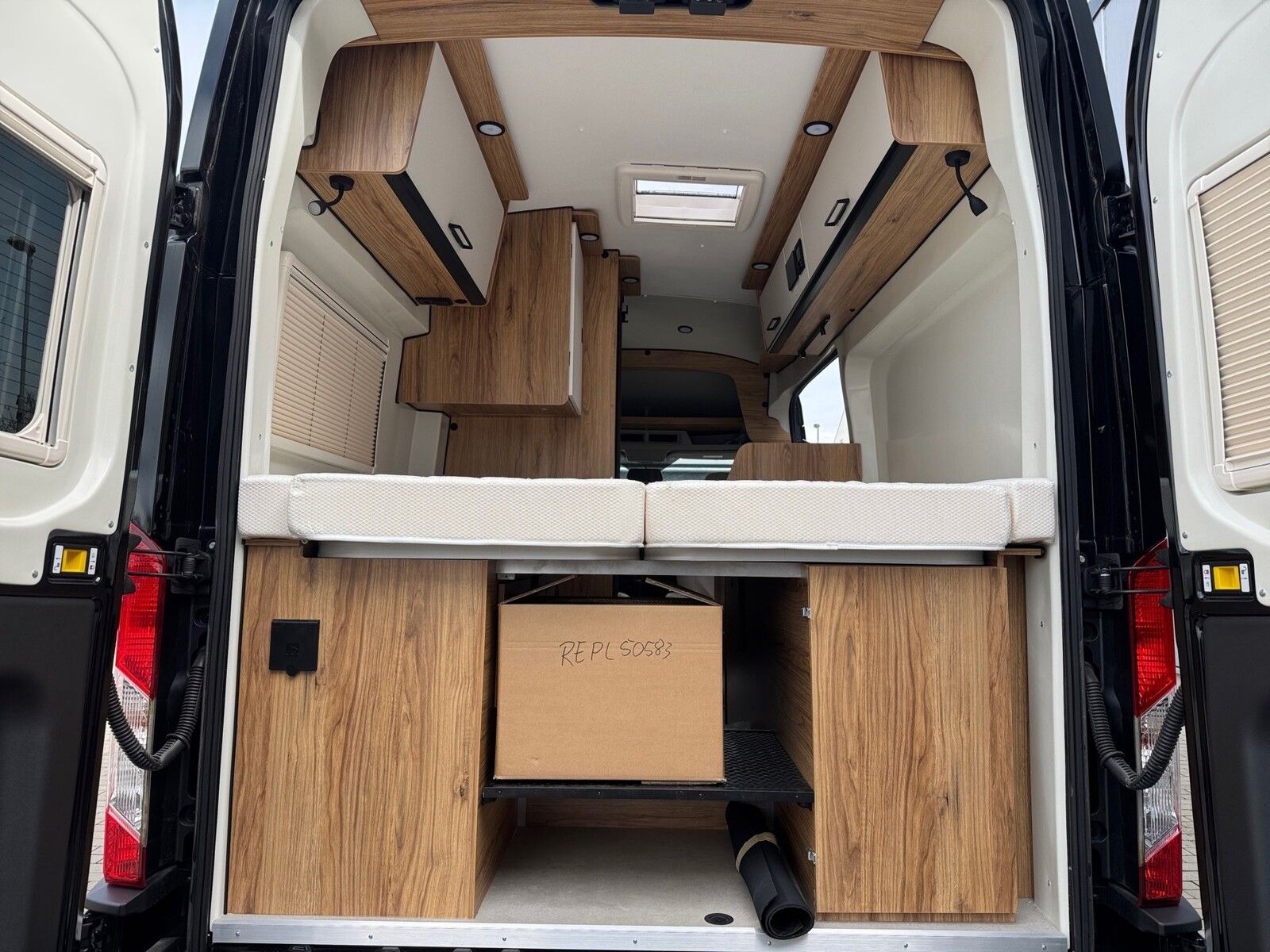 Fahrzeugabbildung Karmann Dexter 4x4 DE 570 AW Klima, RFK, Heizung 4KW