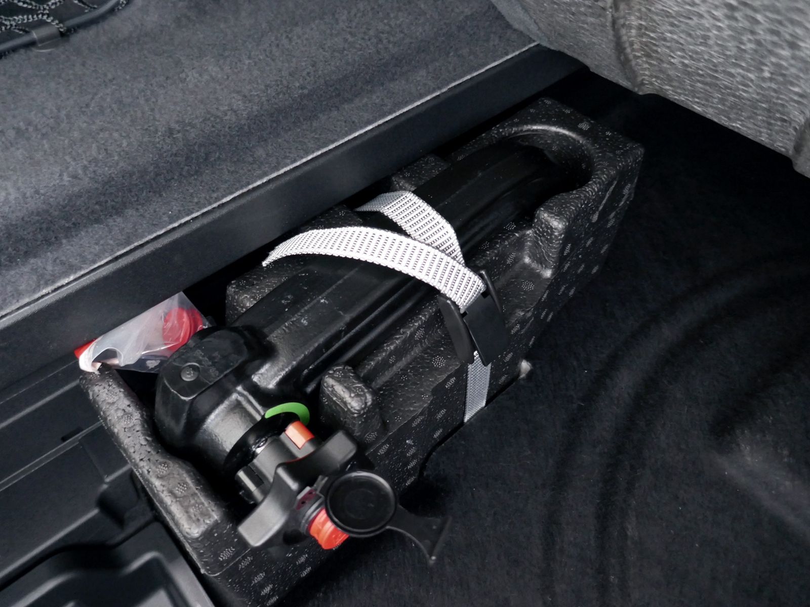 Fahrzeugabbildung Audi e-tron advanced 55 quattro 300kW | LED RFK CCS