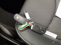 Fahrzeugabbildung Fiat 500X Cross Navi LED SiHz PDC RFK eSD ACC AHK