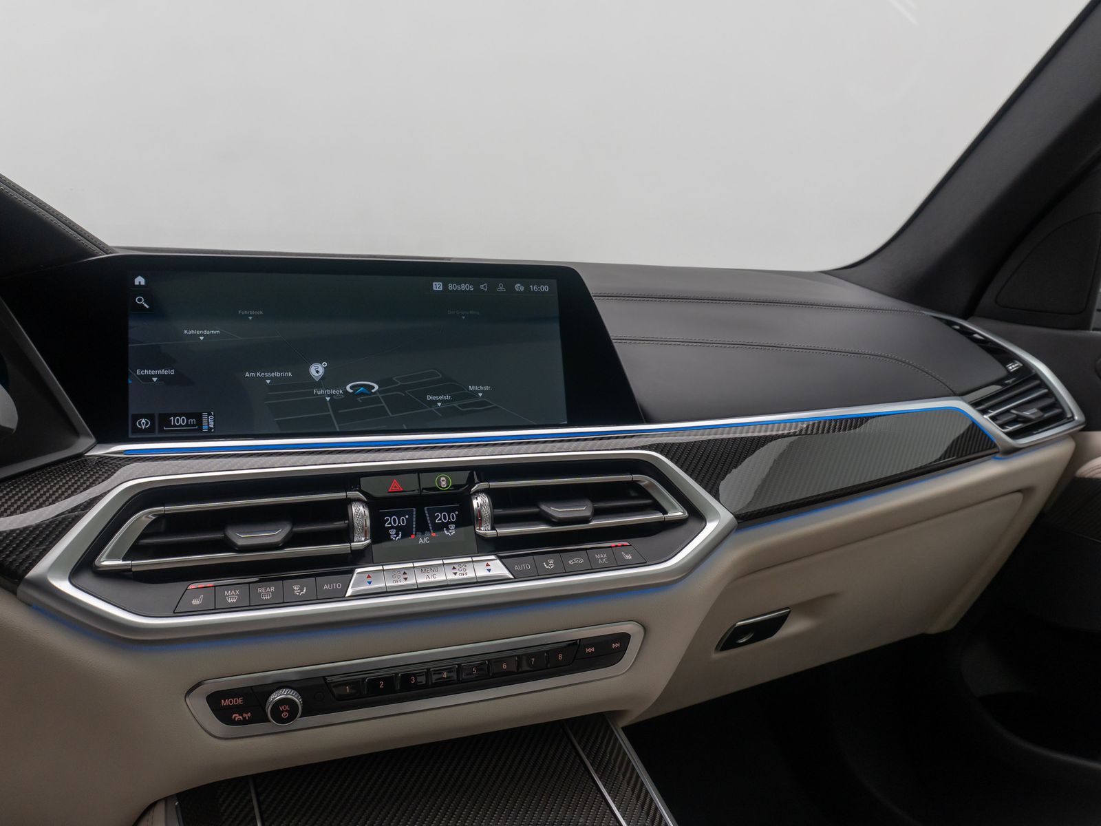 Fahrzeugabbildung BMW X5 xD45e M Sport Panorama DAB DispKey 360°22Zoll