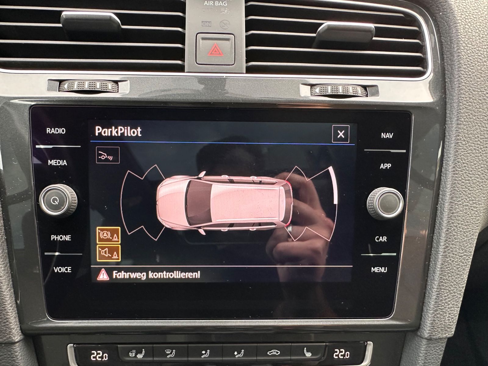 Fahrzeugabbildung Volkswagen Golf 1.5 Comfortline AHK/ACC/Pano/Navi/LED/Kamer