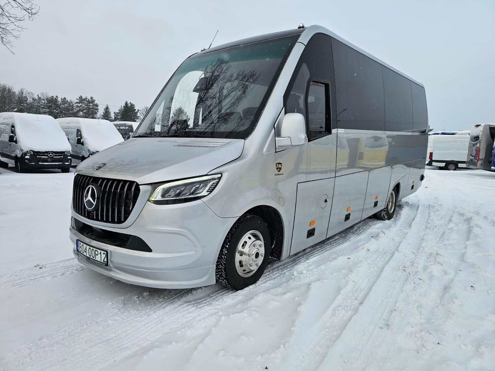 Mercedes-Benz Żak MB Sprinter 29+2 seats Tourist Bus in stock