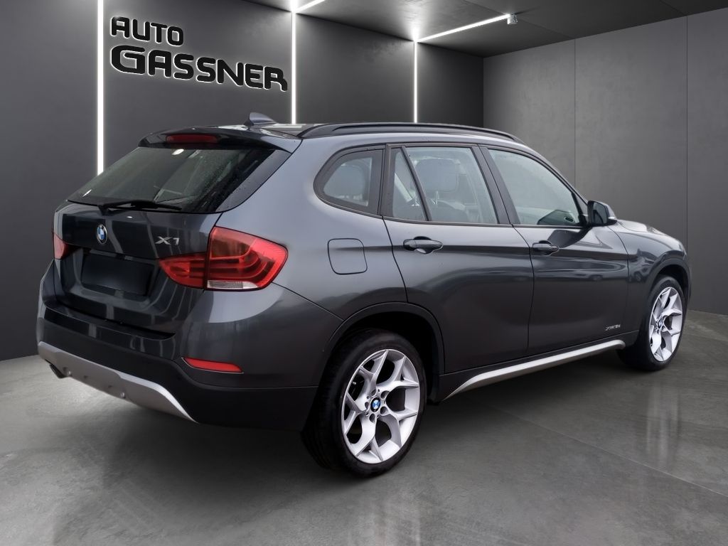 Fahrzeugabbildung BMW X1 xDRIVE 18D Panoramadach