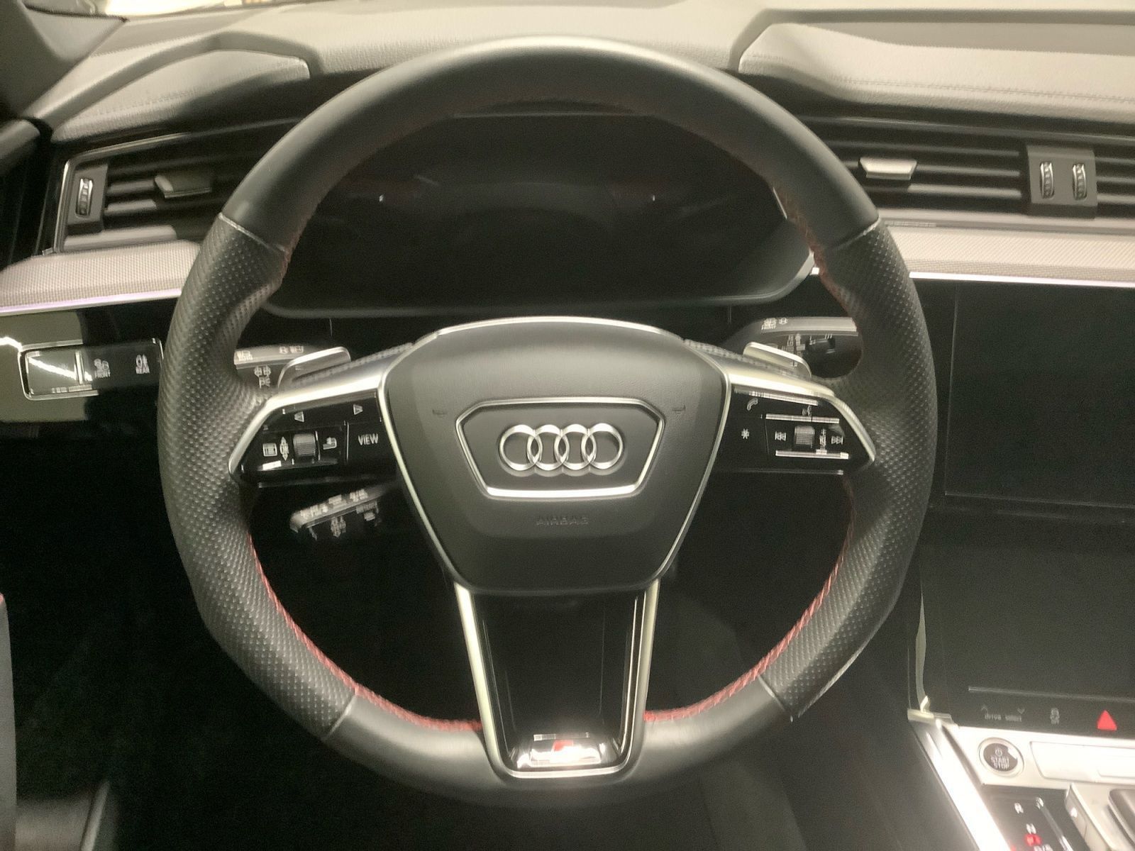 Q8 Sportback e-tron 55 quattro,Headup,Pano,Matri