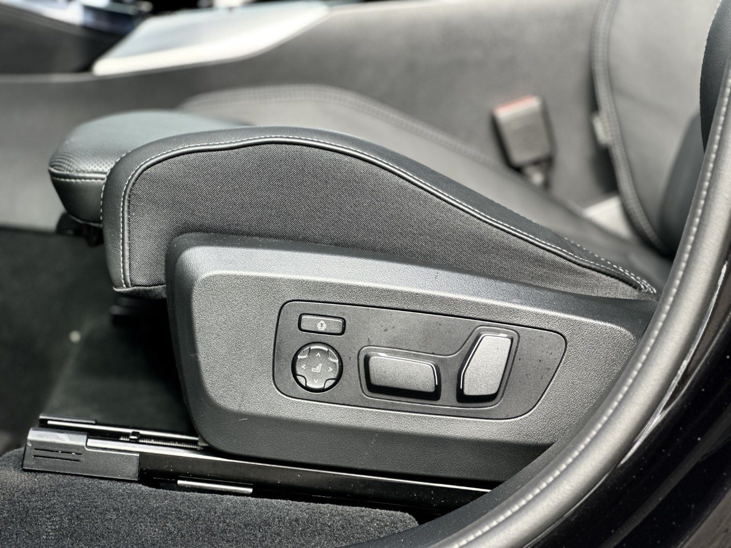 BMW X3 M50 - Bild 12