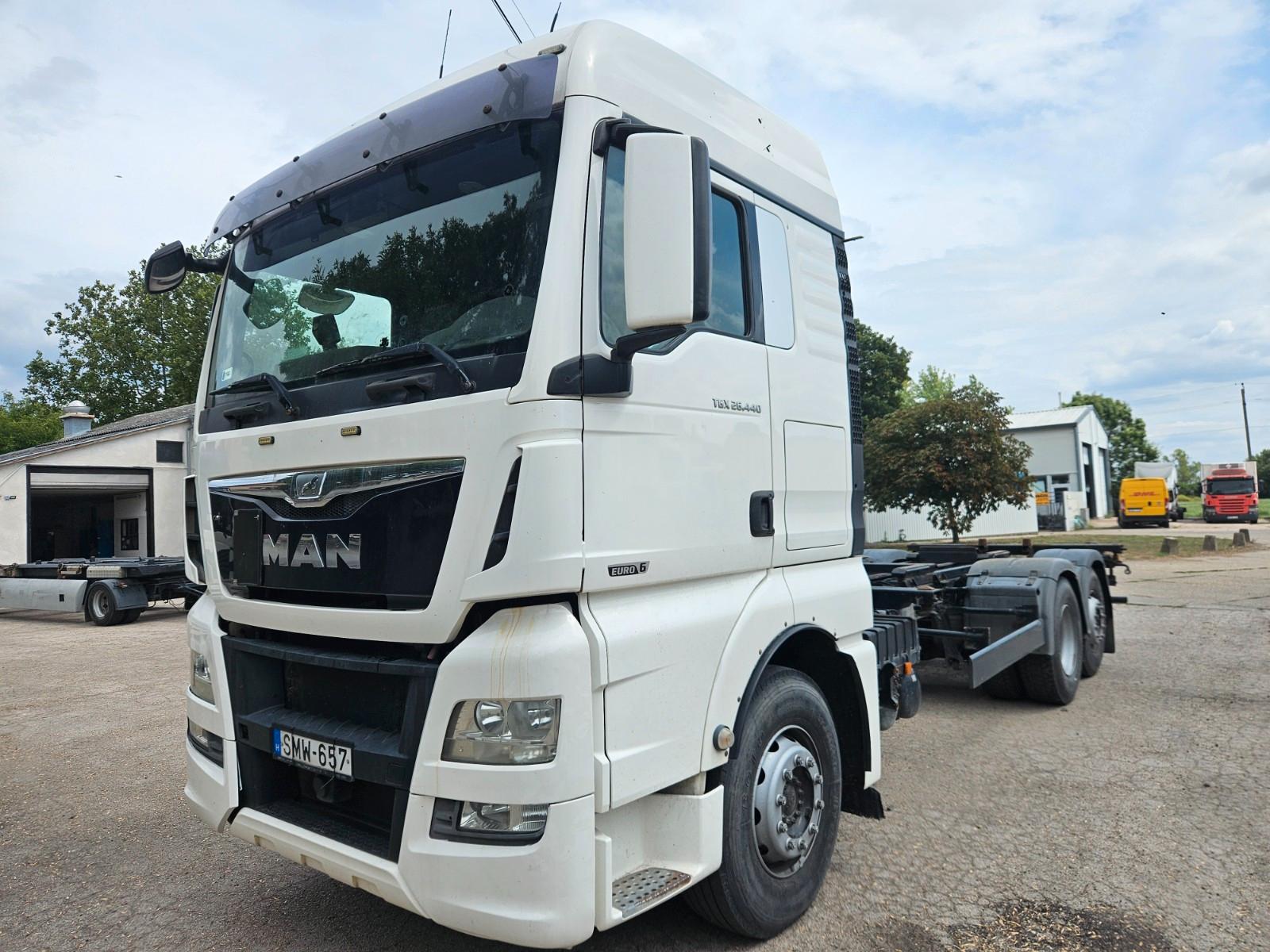 MAN TGX 26.440 6X2 EURÓ 6 BDF