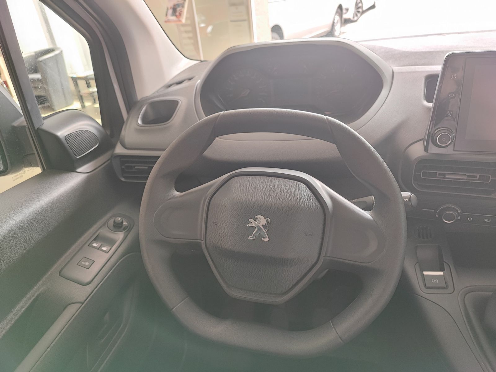 Fahrzeugabbildung Peugeot Partner Premium L2 1,5 HDI TEMP/NAVI/PDC/APP/SHZ