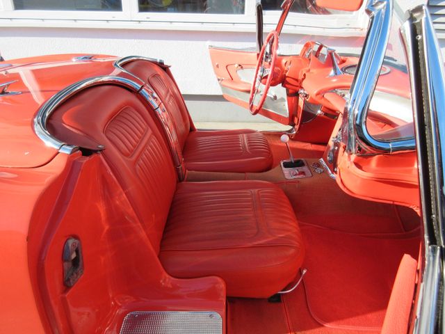Vehicle photo 18