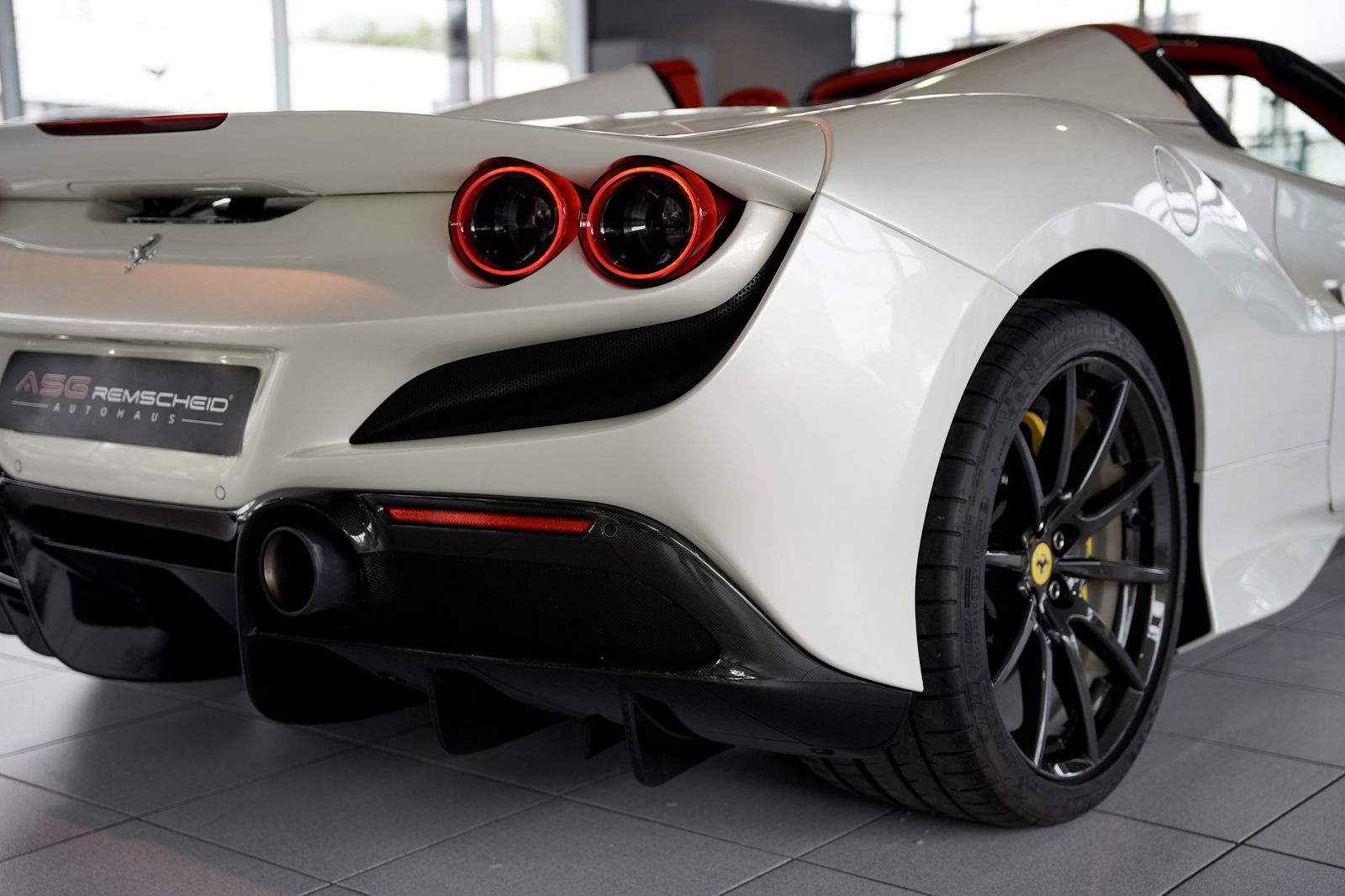 Ferrari F8