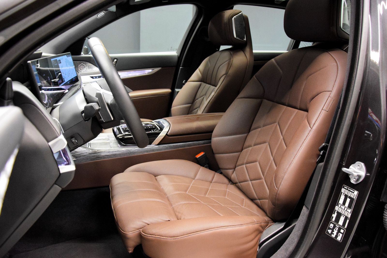 Fahrzeugabbildung BMW 740 d xDrive Kristall Panorama TV Bowers & Wilki