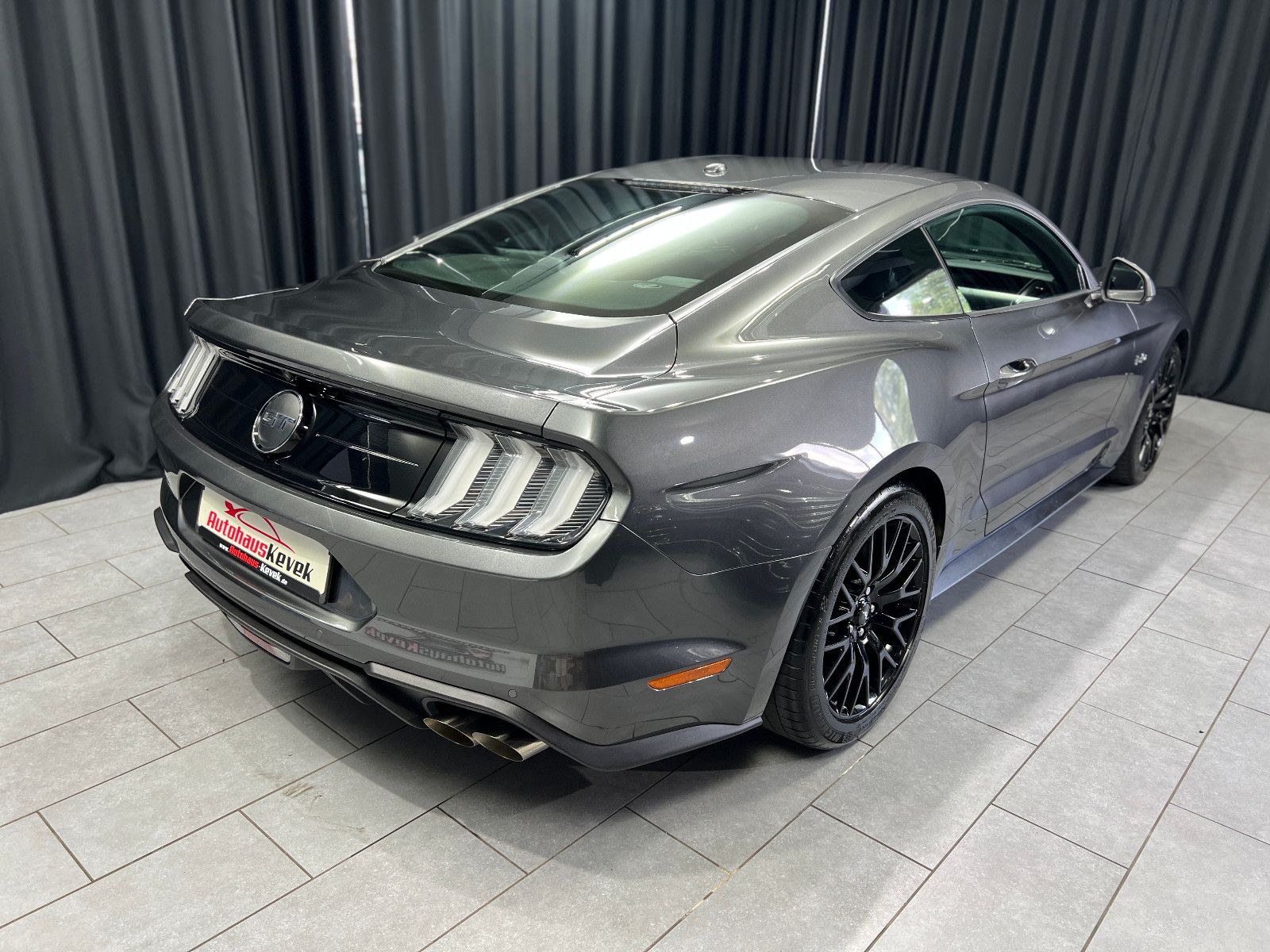 Fahrzeugabbildung Ford Mustang GT V8*SCHALTER*1.HAND*DEUTSCHES FZG*