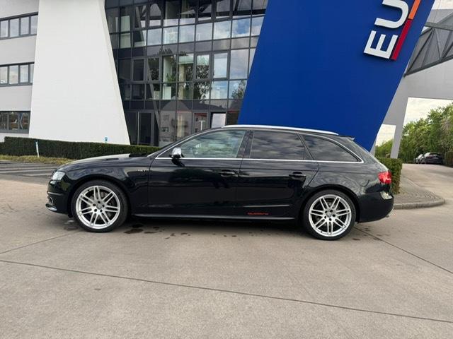 Audi S4 Avant 3.0 TFSI quattro*RECARO*LEDER*XENON*