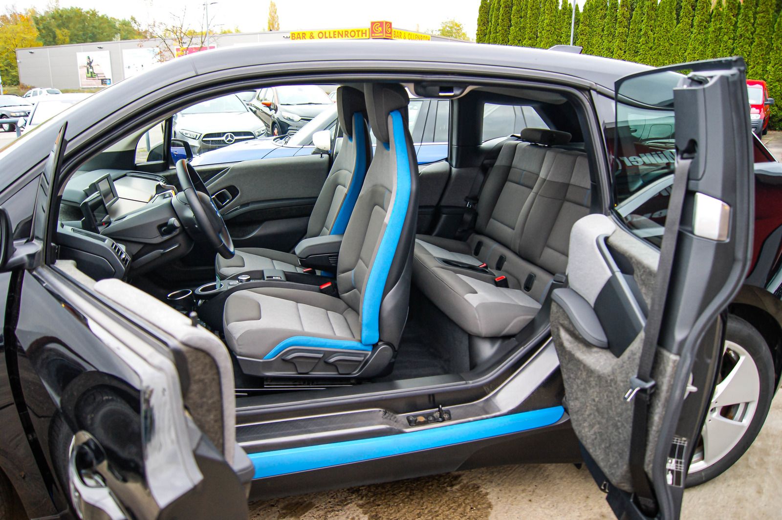 Fahrzeugabbildung BMW i3 (120Ah) PARKASSYST NAVIGATION KAMERA 3.900 Km