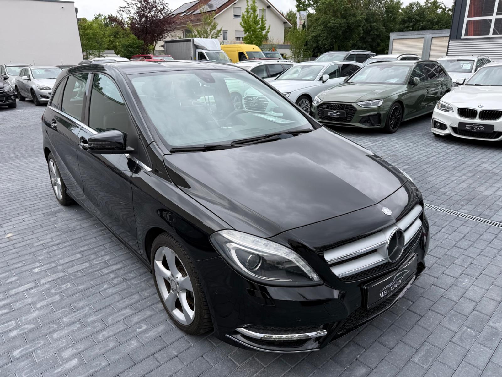 Mercedes-Benz B 180 Sportpaket*BI-XEN*NAVI*PDC*17ZOLL