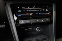 Volkswagen Touran 1.5TSI DSG Highline AHK Pano Rkam Keyless