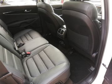 KIA Sorento - 12
