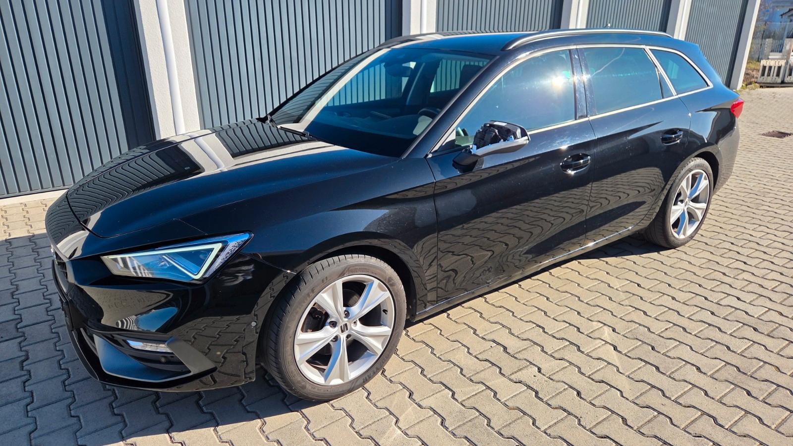 Seat Leon 1.5 Sportstourer FR UNFALLSCHADEN