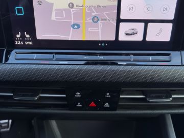 Volkswagen Golf R-Line 1.5 TSI °LED°ACC°Navi°SHZ°PDC°