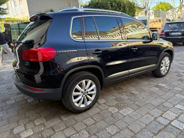 Volkswagen Tiguan - 11