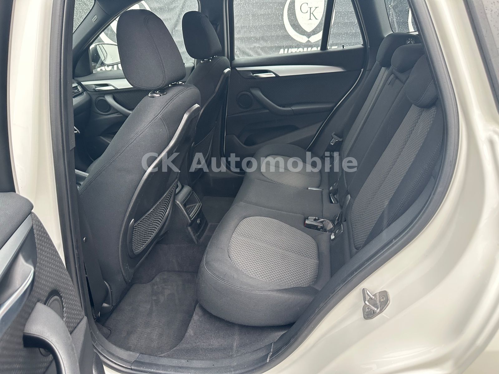 Fahrzeugabbildung BMW X1 sDrive 18d Automatik/Navi Plus/Head-Up/PDC