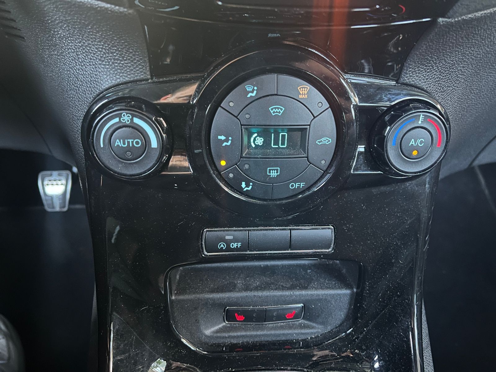 Fahrzeugabbildung Ford Fiesta Sport KLIMA LEDER ALU SHZ