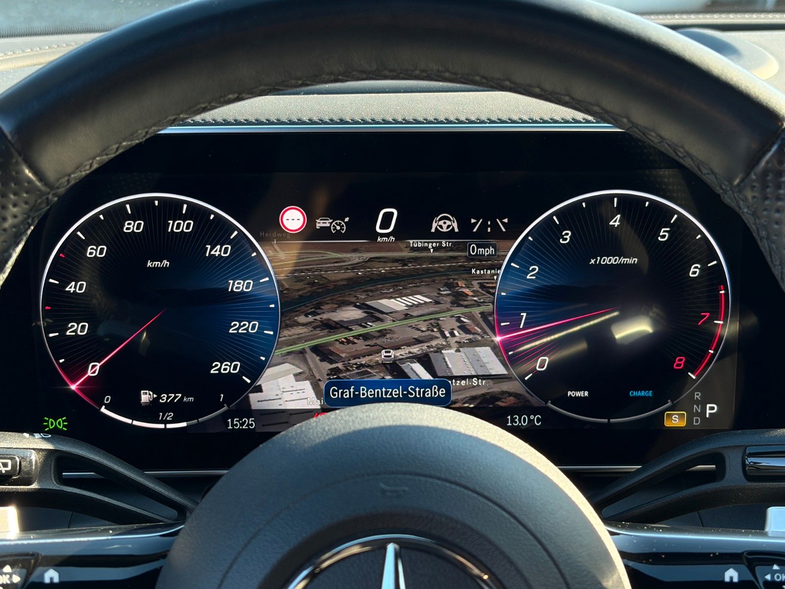 Fahrzeugabbildung Mercedes-Benz GLC 200 4M AMG + Pano Standhzg Burmester ACC AHK