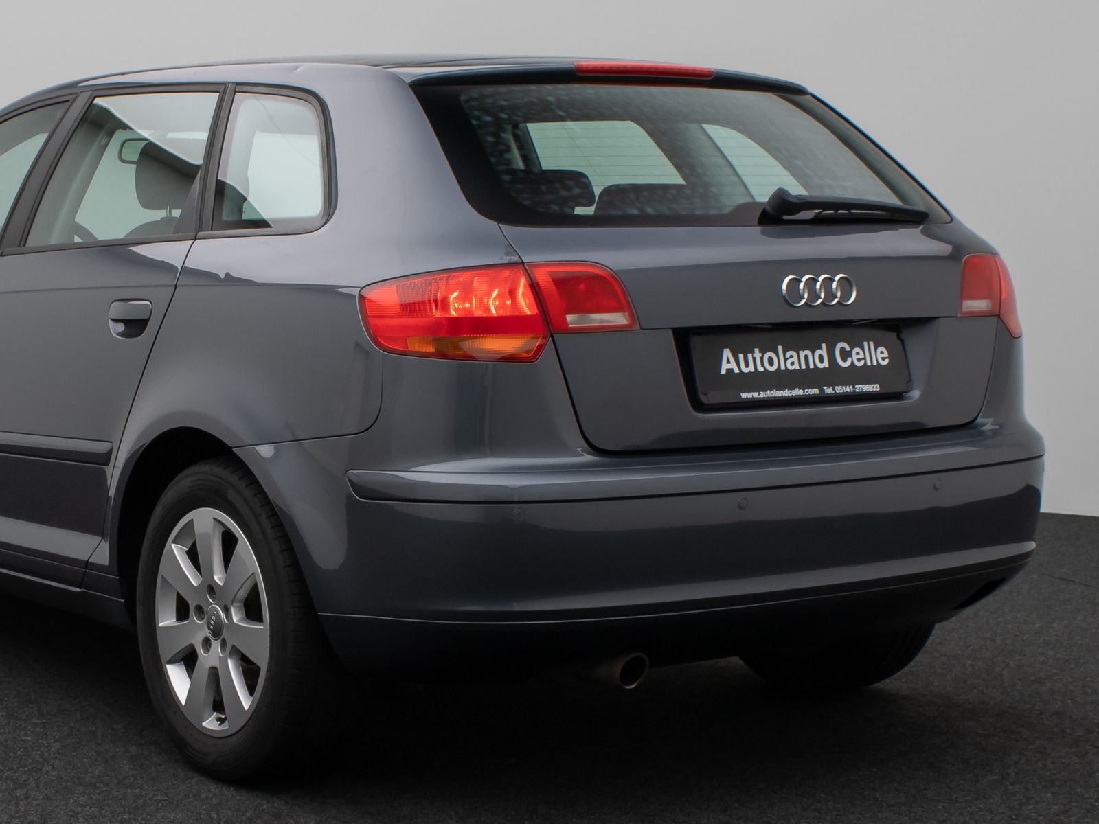 Fahrzeugabbildung Audi A3 Sportback 1.6 FSI Ambiente Sitzhzg PDC Xenon