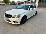 Mercedes-Benz Mercedes C300 4Matic AMG Paket - gebrauchte Mercedes-Benz C 300 aus dem Jahr 2009