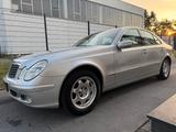 Mercedes-Benz E 220 CDI CLASSIC Klimaautomatik Sitzheizung - Mercedes-Benz E-Klasse: Classic