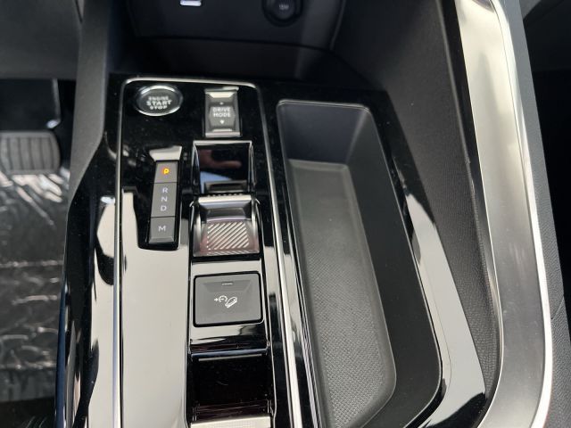 Peugeot 5008  Allure Pack 130 EAT8 Stop & Start