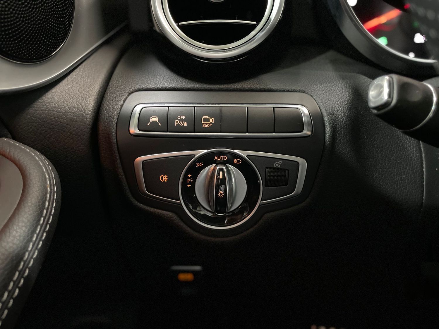 Fahrzeugabbildung Mercedes-Benz GLC 220 d 4Matic AMG RideControl#LED#360°#Ambien