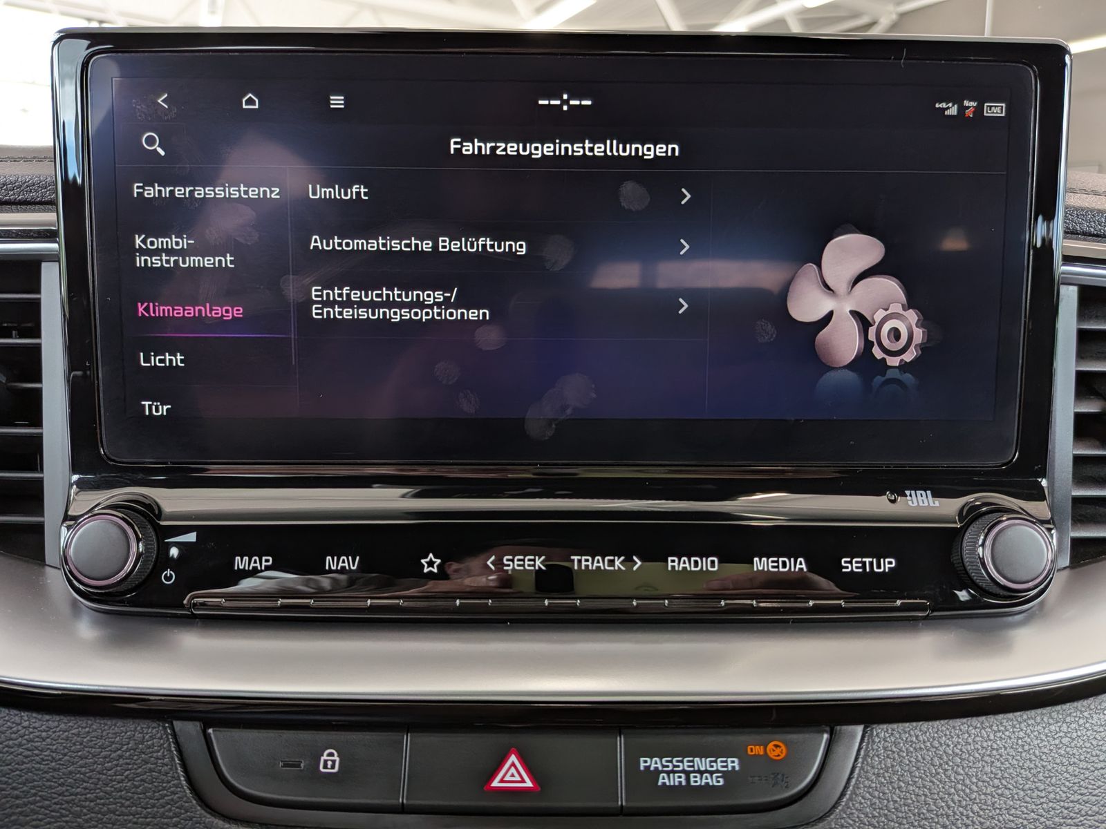 Fahrzeugabbildung Kia cee'd Sportswagon 1.5 DCT GT-Line LED JBL Cam 7J