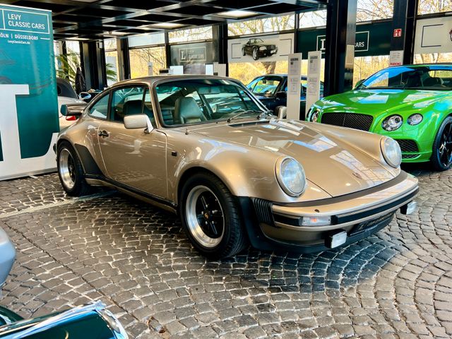 Porsche 911 930 3,3 Turbo deutsch 2. Hand Motor revidier