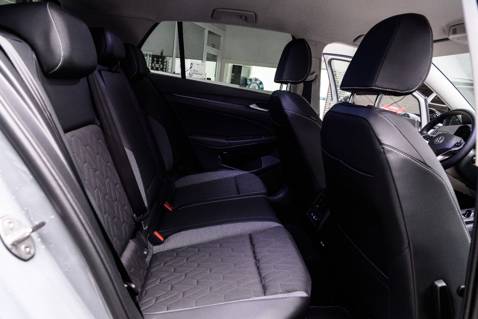 Fahrzeugabbildung Volkswagen Golf VIII Goal 1.5 TSI eHybrid LED+KAMERA+5J.GAR