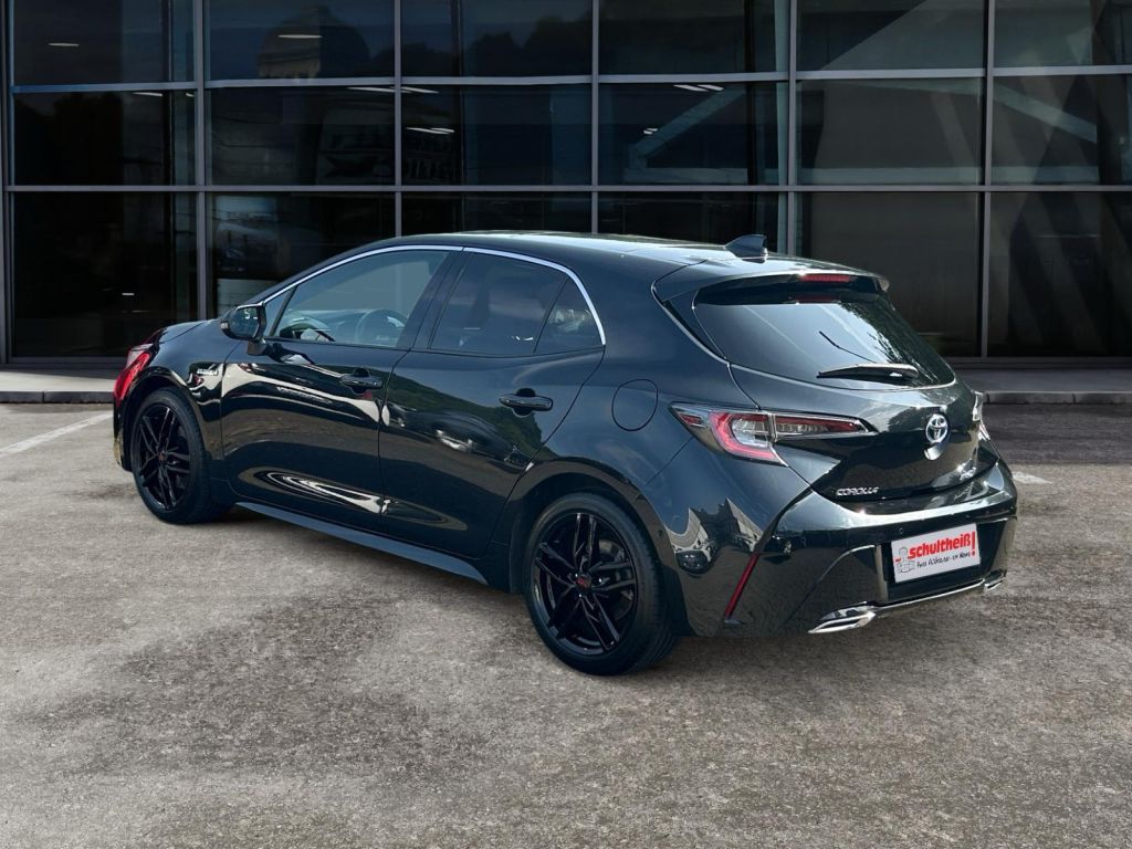 Fahrzeugabbildung Toyota Corolla 2.0 Hybrid Lounge