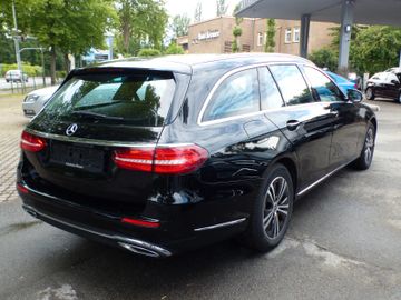 Mercedes E 220 - 4
