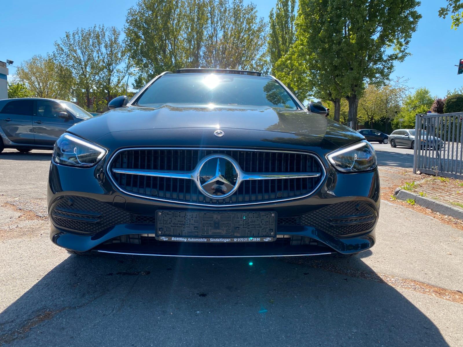 Mercedes-Benz C 300 T de 4M *Ava Adv+/Pano/Distr+/AHK/Memory*