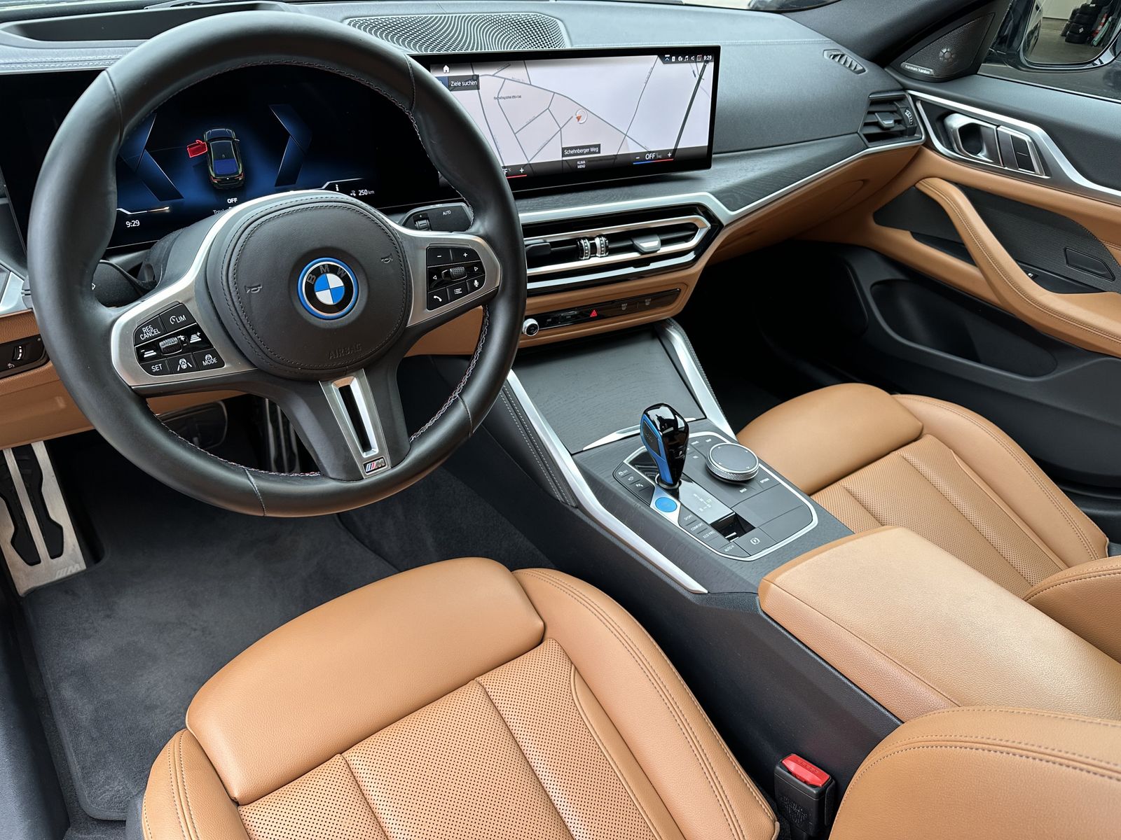 Fahrzeugabbildung BMW i4 M50 Gran Coupé NAV+LED+GLASDACH+H&K+19ZO+360°