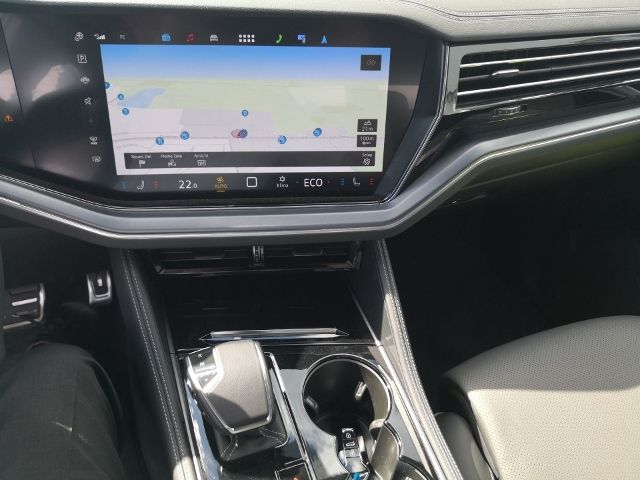 Fahrzeugabbildung Volkswagen Touareg 3.0 V6 TDI 4MOTION Aut. R-Line AHK HUD N