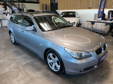 BMW 530 Touring 530d xDrive *HUD*NAVI*LEDER*PANO*SZH