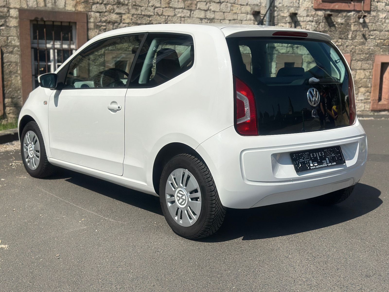 Fahrzeugabbildung Volkswagen up! MOVE*1.HAND+NAVI+SITZHEIZUNG*