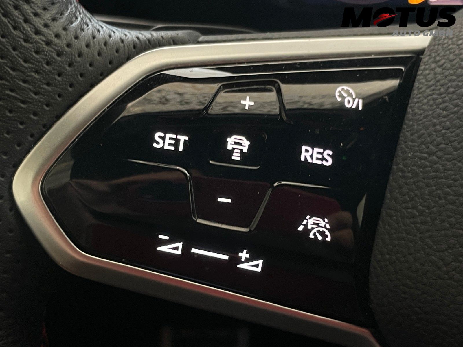 Volkswagen Golf 8 GTI Clubsport Pan/Matrix/Kam/HUD/DCC/NÜRB foto 18