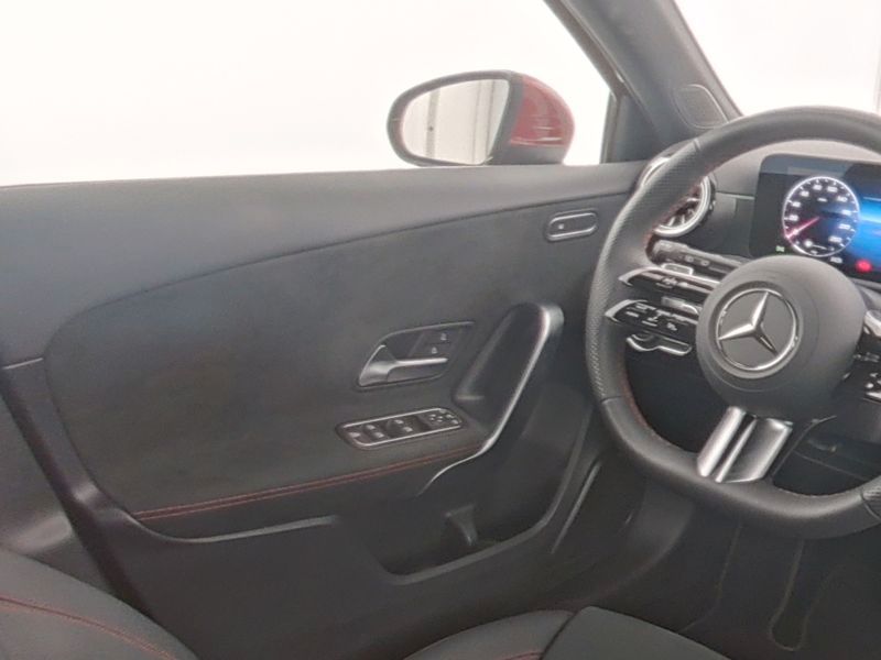 Mercedes-Benz A 180 - Bild 10