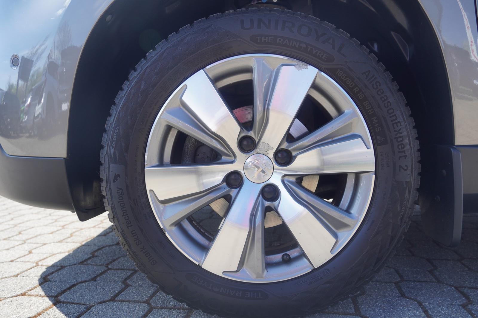 Peugeot 2008 1.2 PureTech Allure Aut. Kamera Tempomat
