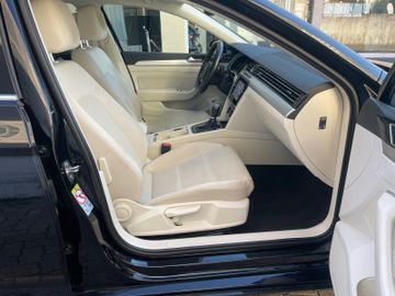 Volkswagen Passat Variant - 12