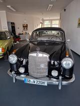 Mercedes-Benz 220 S Ponton